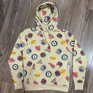 NBA All Over Print Logo Hoodie Men’s Small – Bulls, Lakers, Raptors